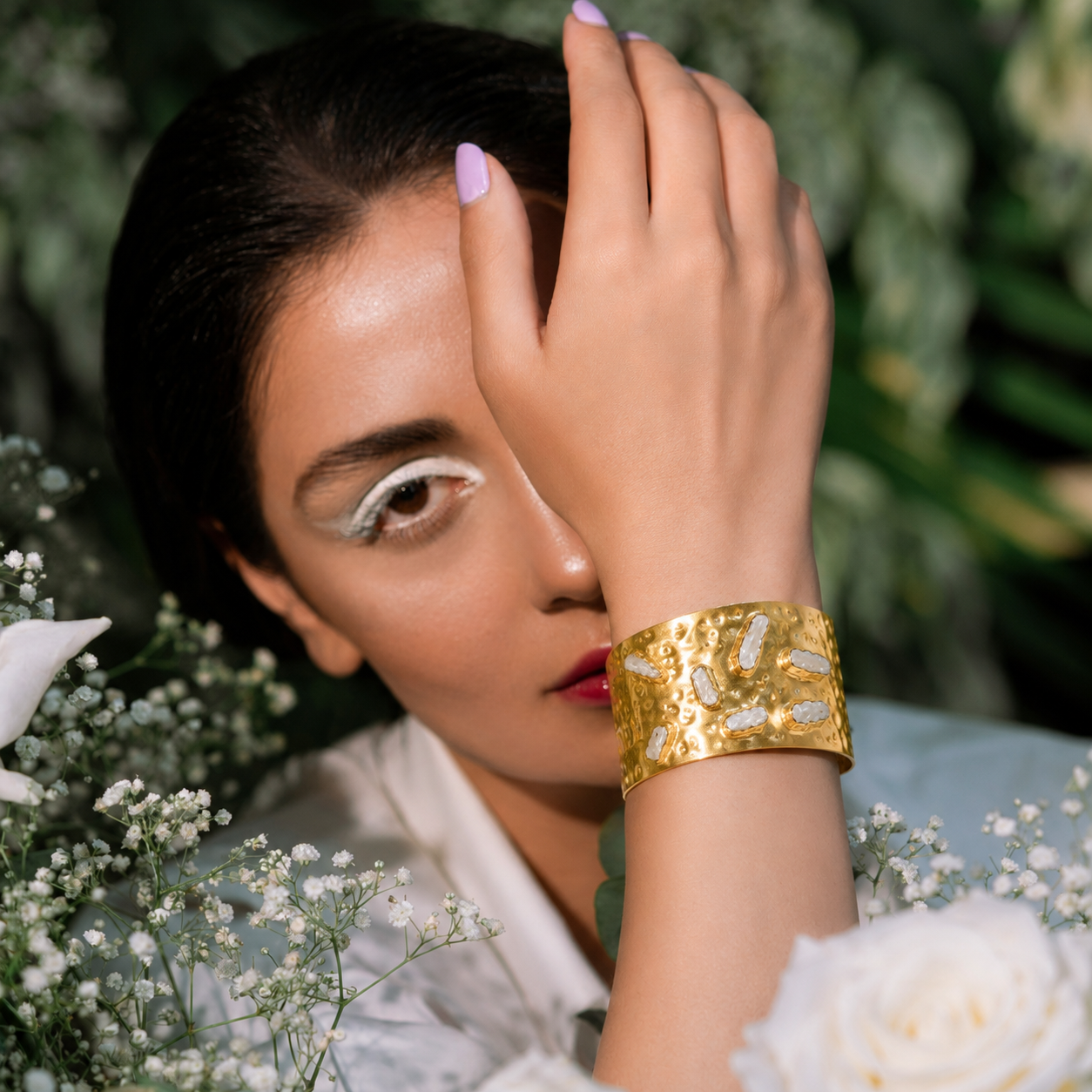 Celestial Crystal Cuff - 18 Kt Gold Pated - Decorated with Precious Stones - Perfect for all occasions - Adjustable and anti tarnish