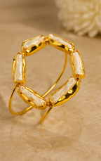 Pearl Halo Cuff - 18 Kt Gold Pated - Decorated with Pearls - Perfect for all occasions - Adjustable and anti tarnish