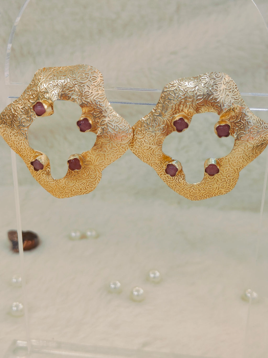 18 Kt Gold Plated Round flowery earring Semi Precious stone