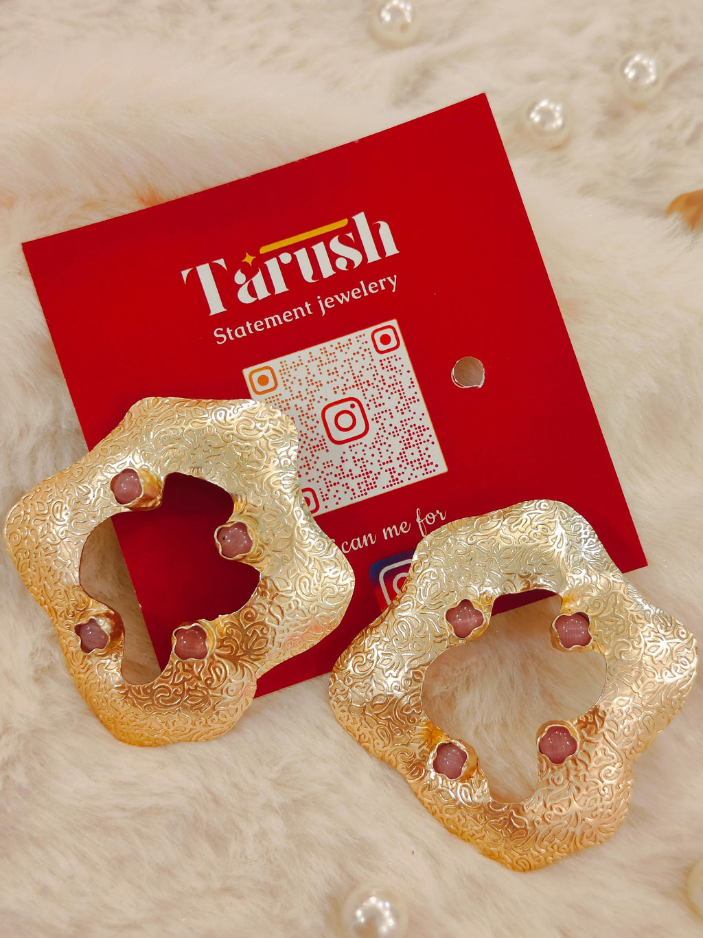 18 Kt Gold Plated Round flowery earring Semi Precious stone