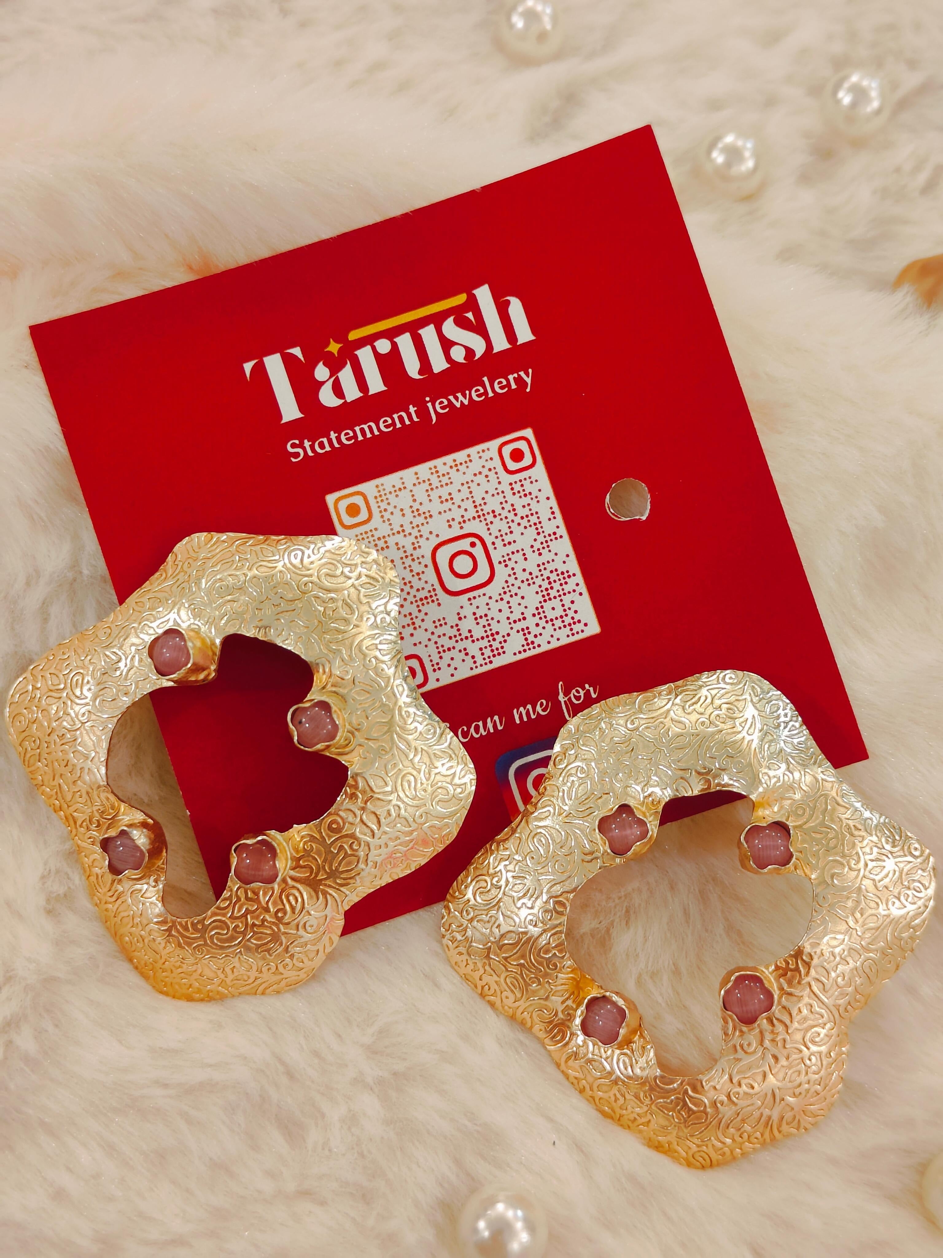 18 Kt Gold Plated Round flowery earring Semi Precious stone