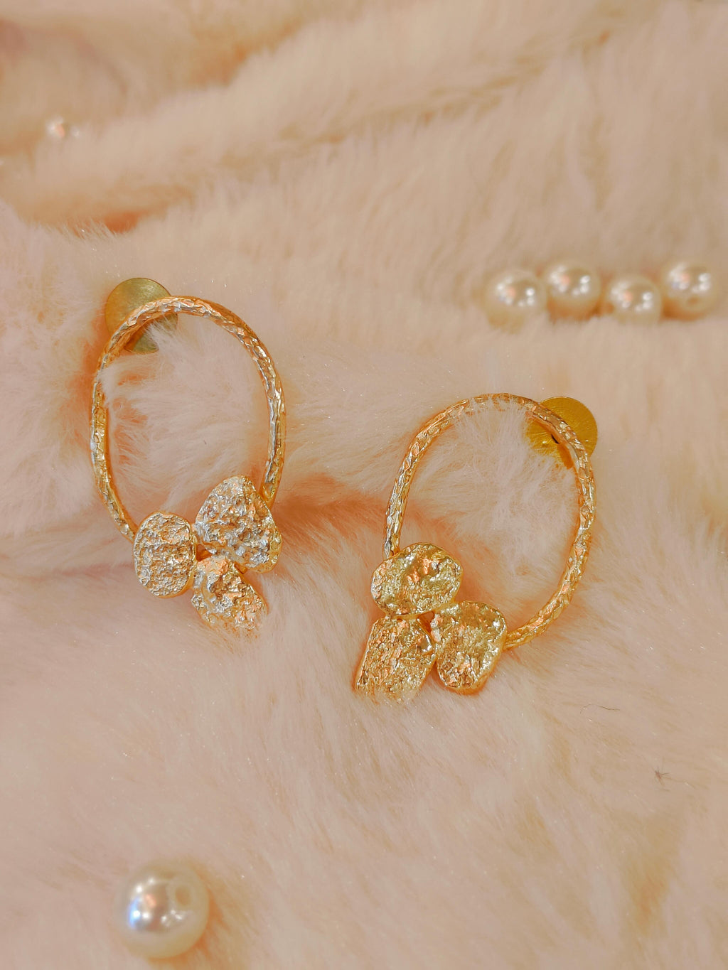 Round Gold small earring