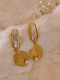 Small pearl earring