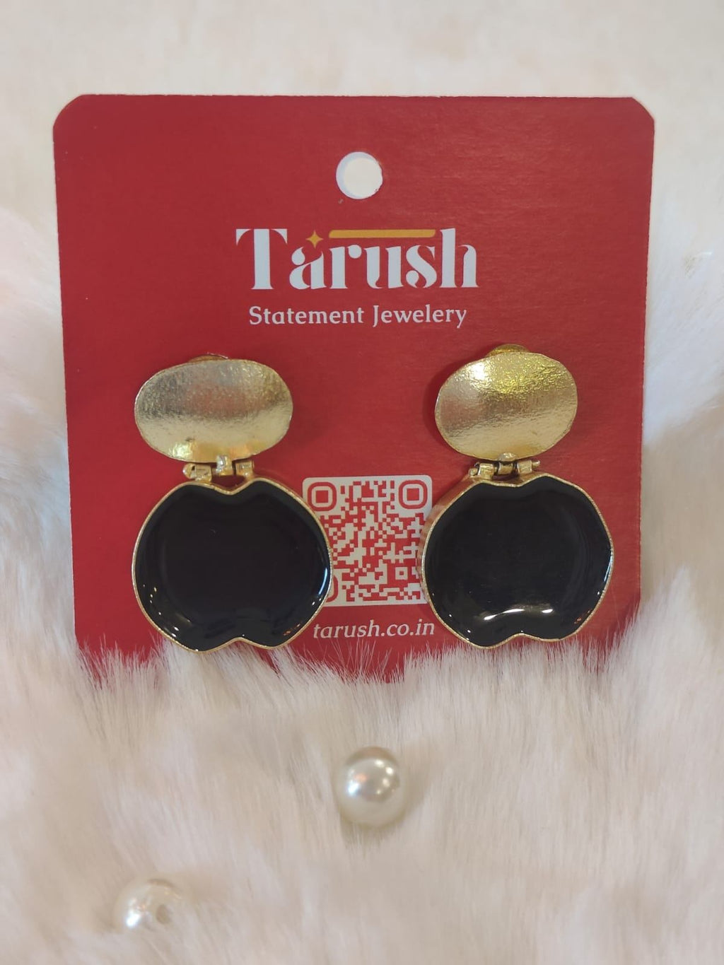 18 Kt Gold Plated Apple Black Earring Black - Perfect for Your Office Look Semi Precious stone