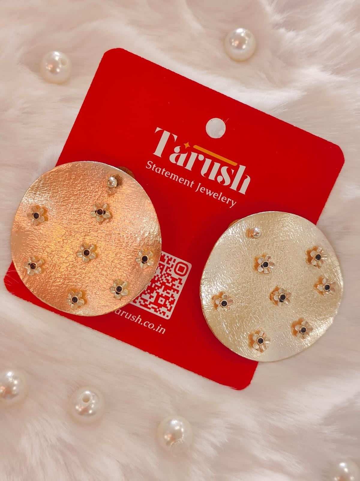 18 Kt Gold Plated 18kt Gold Plated - Round Earrings With Flowers - Elegant Look Semi Precious stone