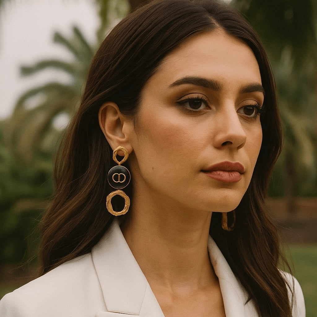 black gold earring Black B