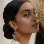 One stone hanging earring grey