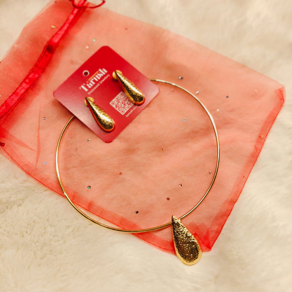 Elegant Hasli set - made of brass - 18 Kt Gold Plated Textured Teardrop Necklace & Earrings Set for Women