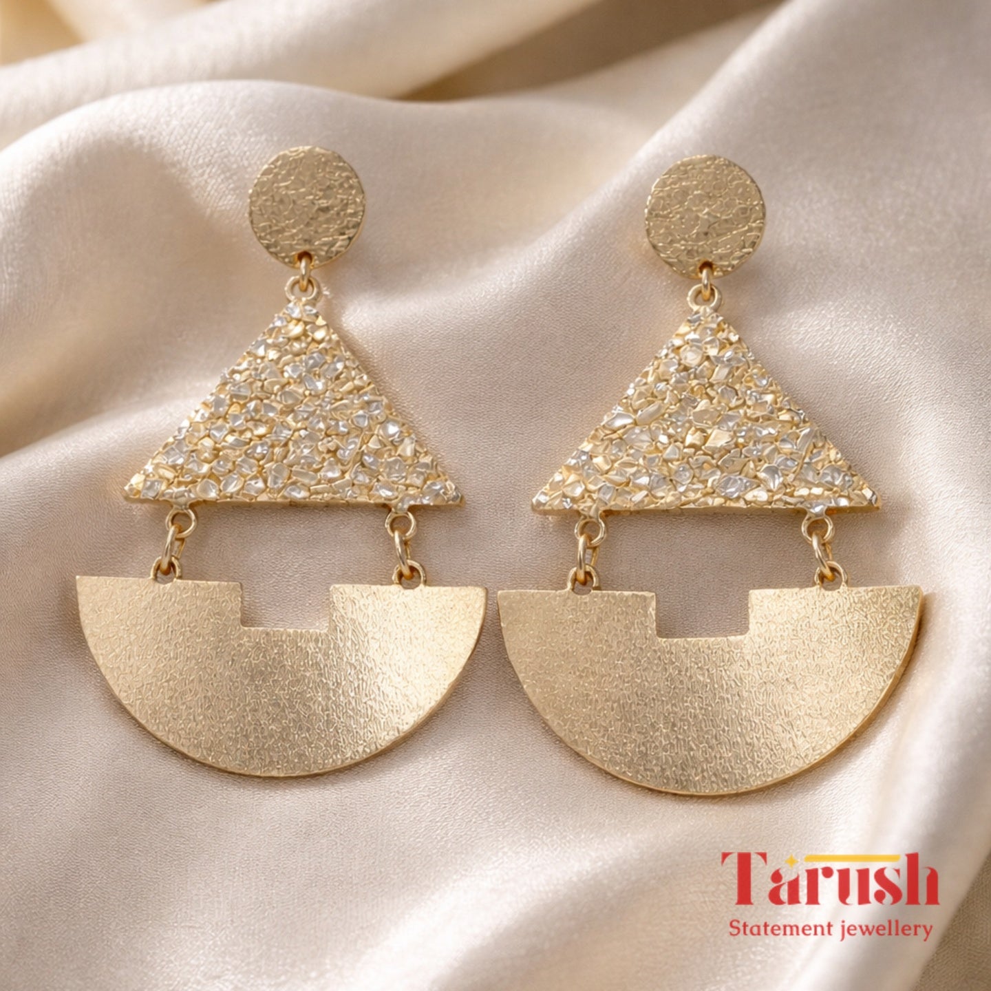 18 kt gold plated earring - Gold Big Hammered Earring -  Make a Statement - Everyday Look