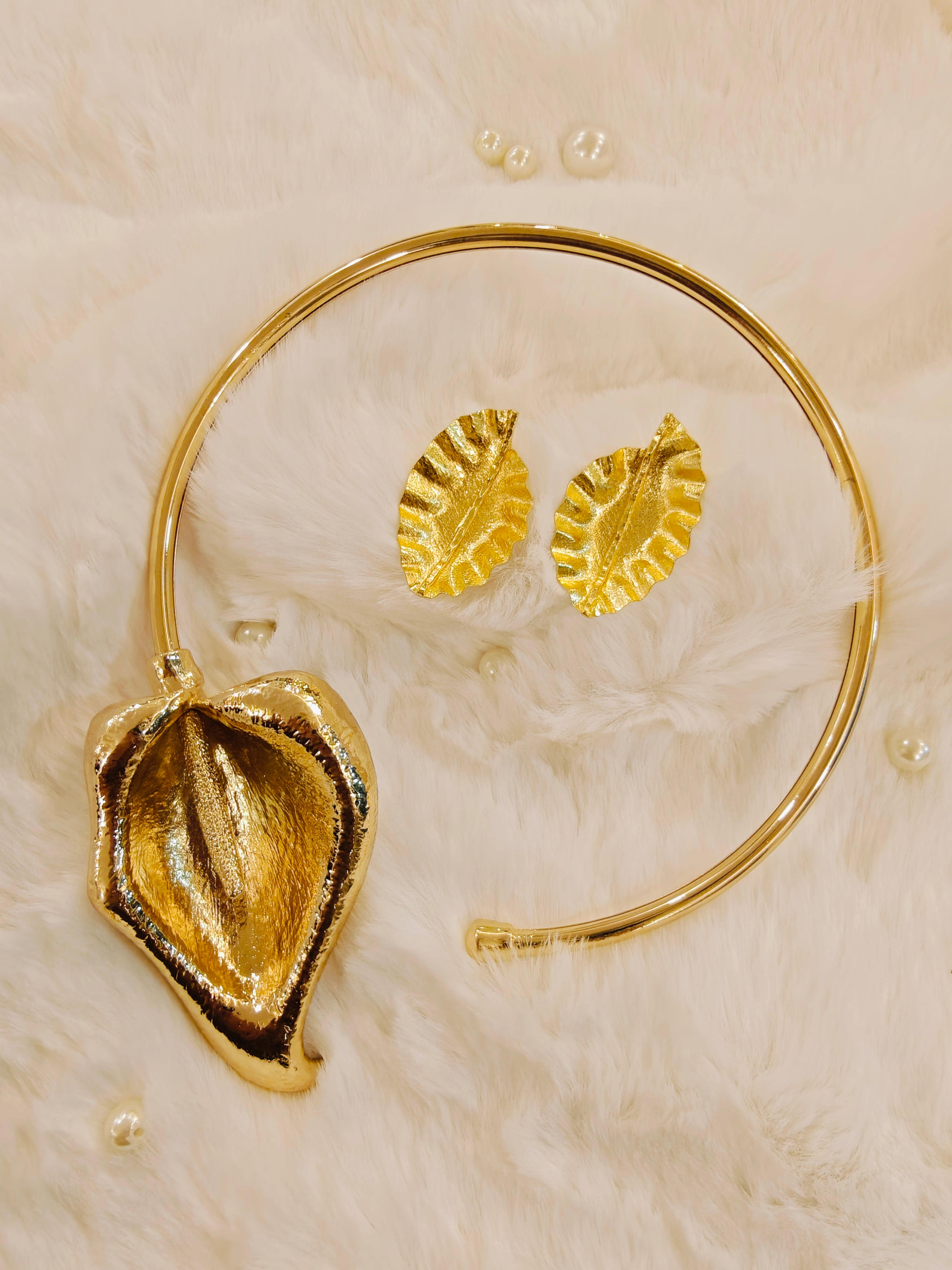 18 Kt Gold Plated Gold hasli set Necklace Semi Precious stone