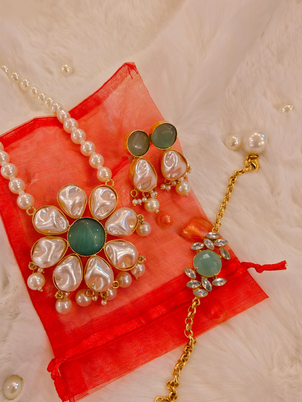 18 Kt Gold Plated Pearl Necklace with braclet Semi Precious stone