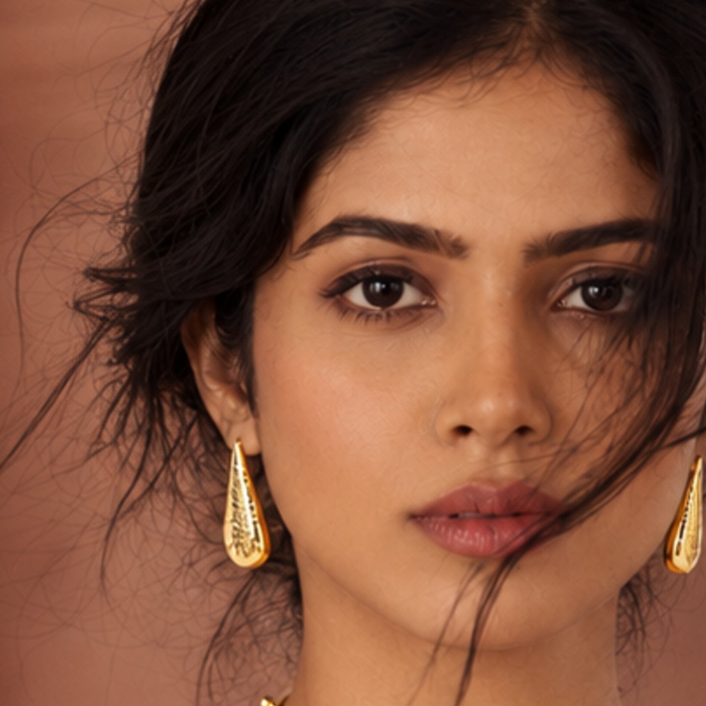 Elegant Hasli set - made of brass - 18 Kt Gold Plated Textured Teardrop Necklace & Earrings Set for Women