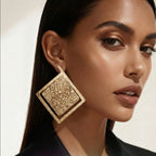 Square earing