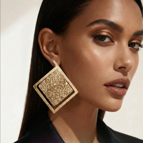 Square earing