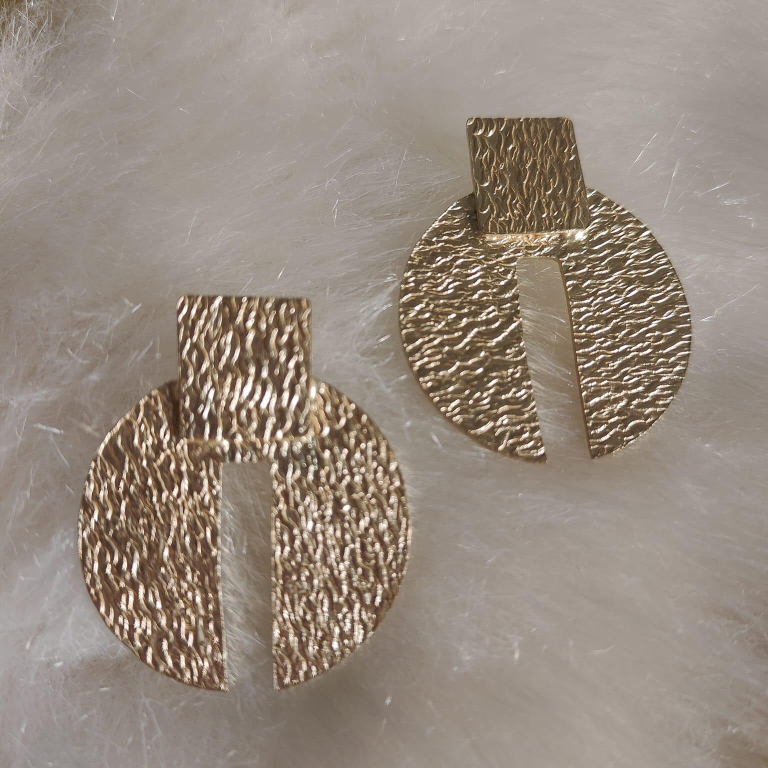 18 Kt Gold Plated 18 kt Gold Abstract Earring - Perfect for Your Office Wear Semi Precious stone