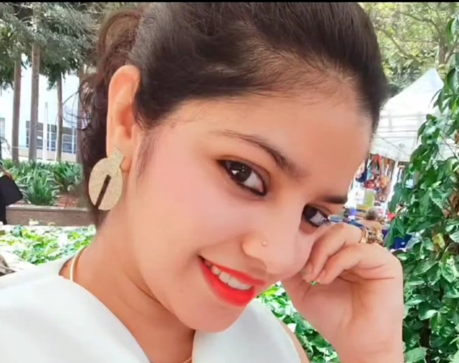 18 Kt Gold Plated 18 kt Gold Abstract Earring - Perfect for Your Office Wear Semi Precious stone