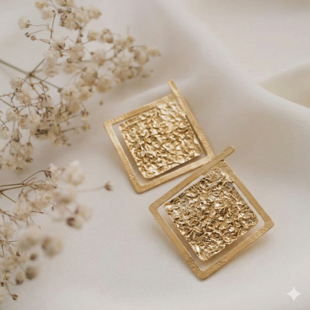 18 Kt Gold Plated - Square earrings - Hand Made - Hammered Texture - Perfect for Your Parties Semi Precious stone